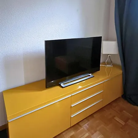 Hsh Elegant Vaudois * Lozanna